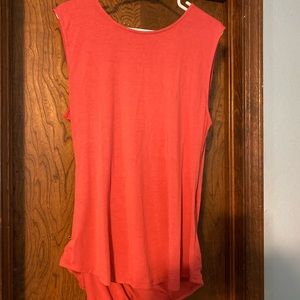 Ann Taylor rust red V-Back top